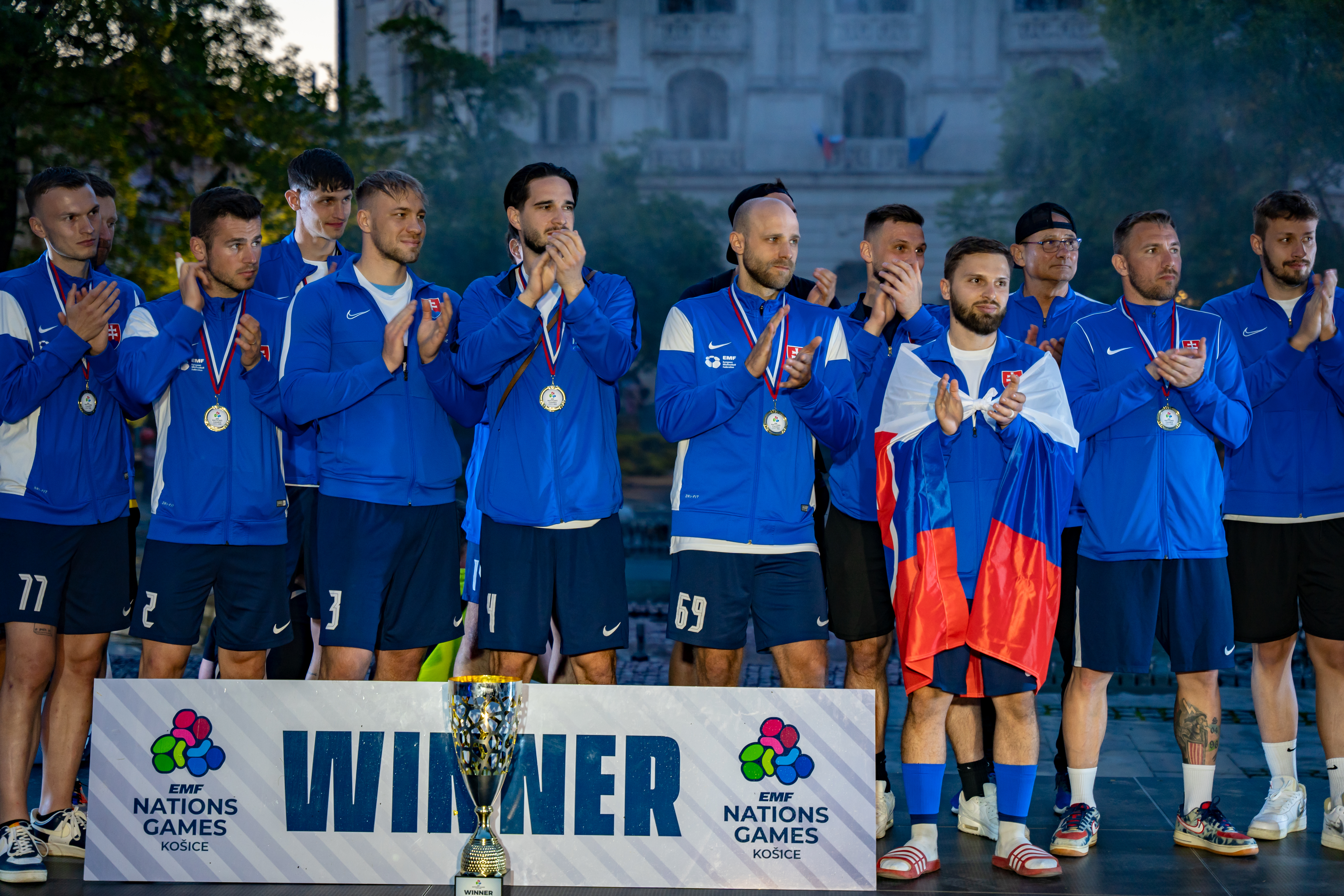 Slovenska reprezentacia zdravi Kosice-13